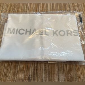 🌟NWT - MICHAEL KORS LARGE LOGO WOVEN DUST BAG🌟